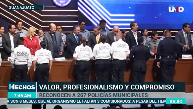 Diego Sinhue reconoce a 267 policías en Guanajuato por su compromiso