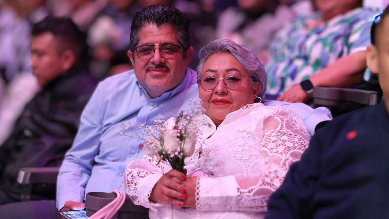 Boda colectiva del 14 de febrero reúne a más de dos mil parejas en CDMX en el Auditorio Nacional