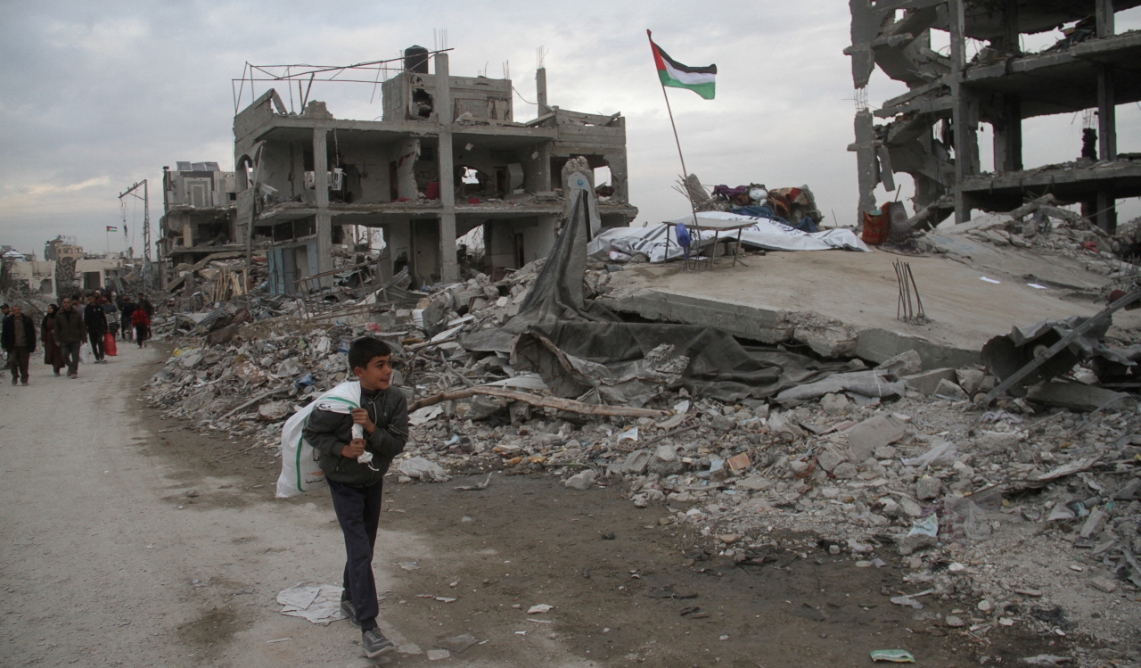 Desplazados palestinos regresan a sus hogares en Gaza para iniciar la ...