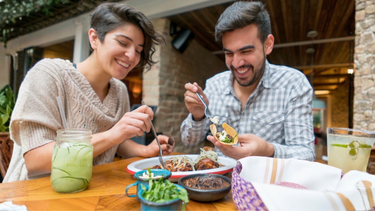 Destinos de México donde tu dinero rinde más al comer para gastar más en viajar