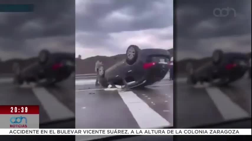 Volcadura en la autopista México-Puebla hoy en Río Frío genera afectaciones a la circulación