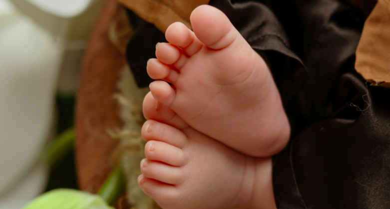 Hallan feto en baño de preparatoria 87 en Atizapán de Zaragoza; autoridades investigan