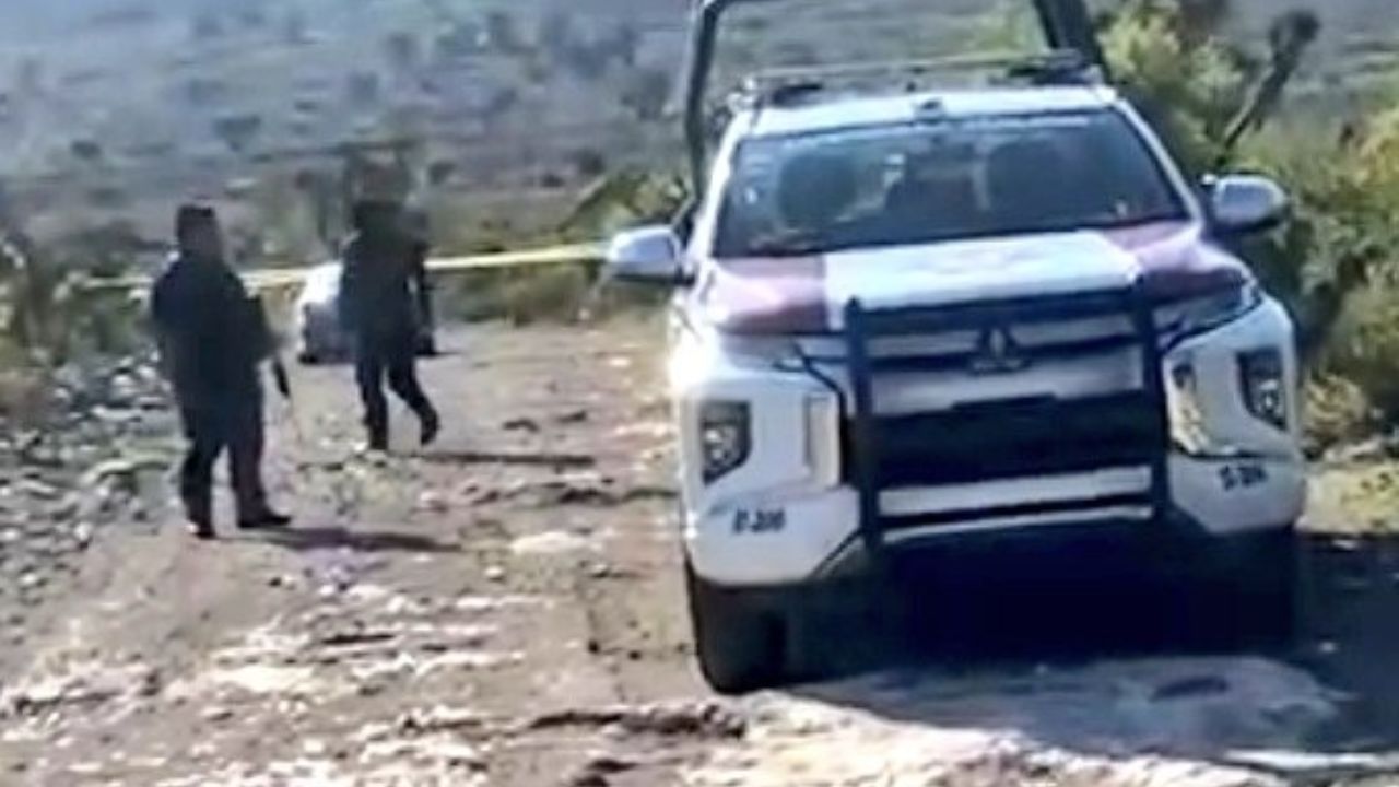 Abandonan vehículo con cuatro cuerpos en el interior en Nicolás Bravo