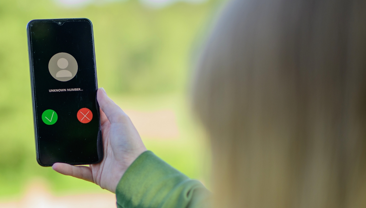 "Cada error añade seis meses de spam": Experta en IA revela cómo deshacerte de las llamadas no deseadas para siempre