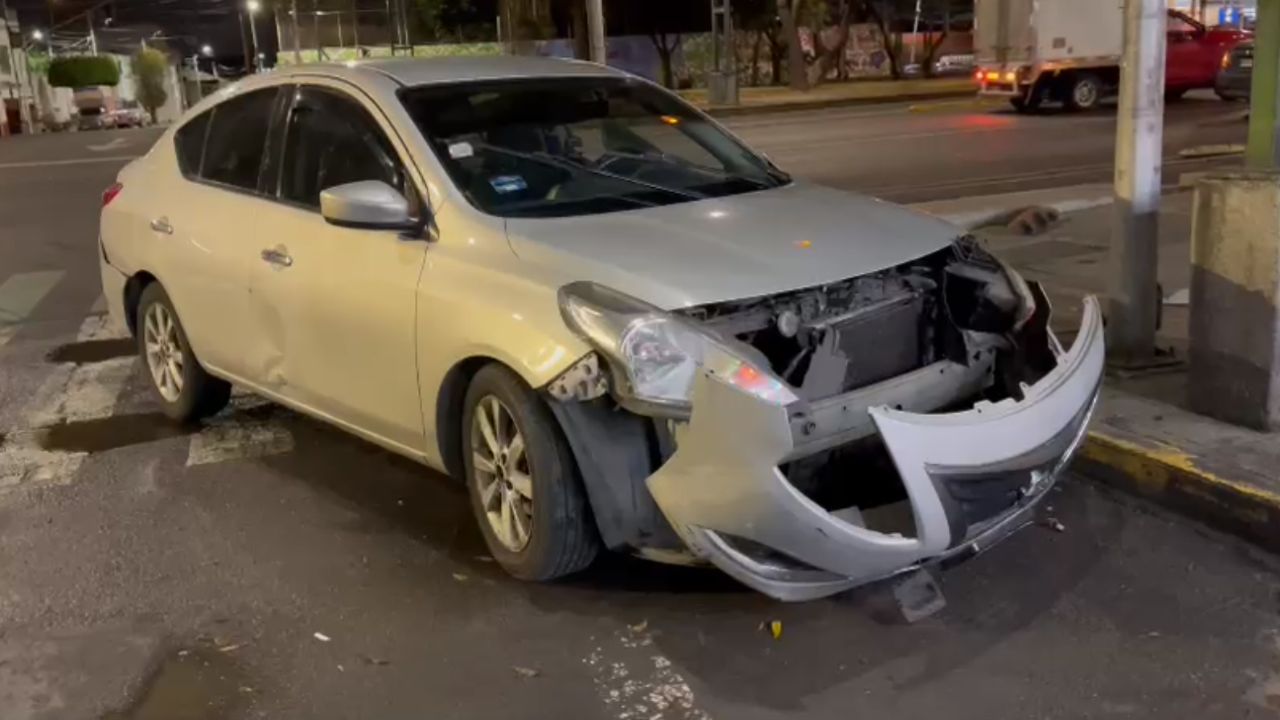 Choque en Paseo de la Reforma deja dos lesionados en CDMX
