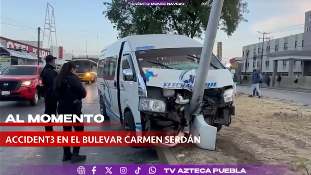Tráfico lento en Carmen Serdán tras choque de unidad de transporte público HOY 1 de abril