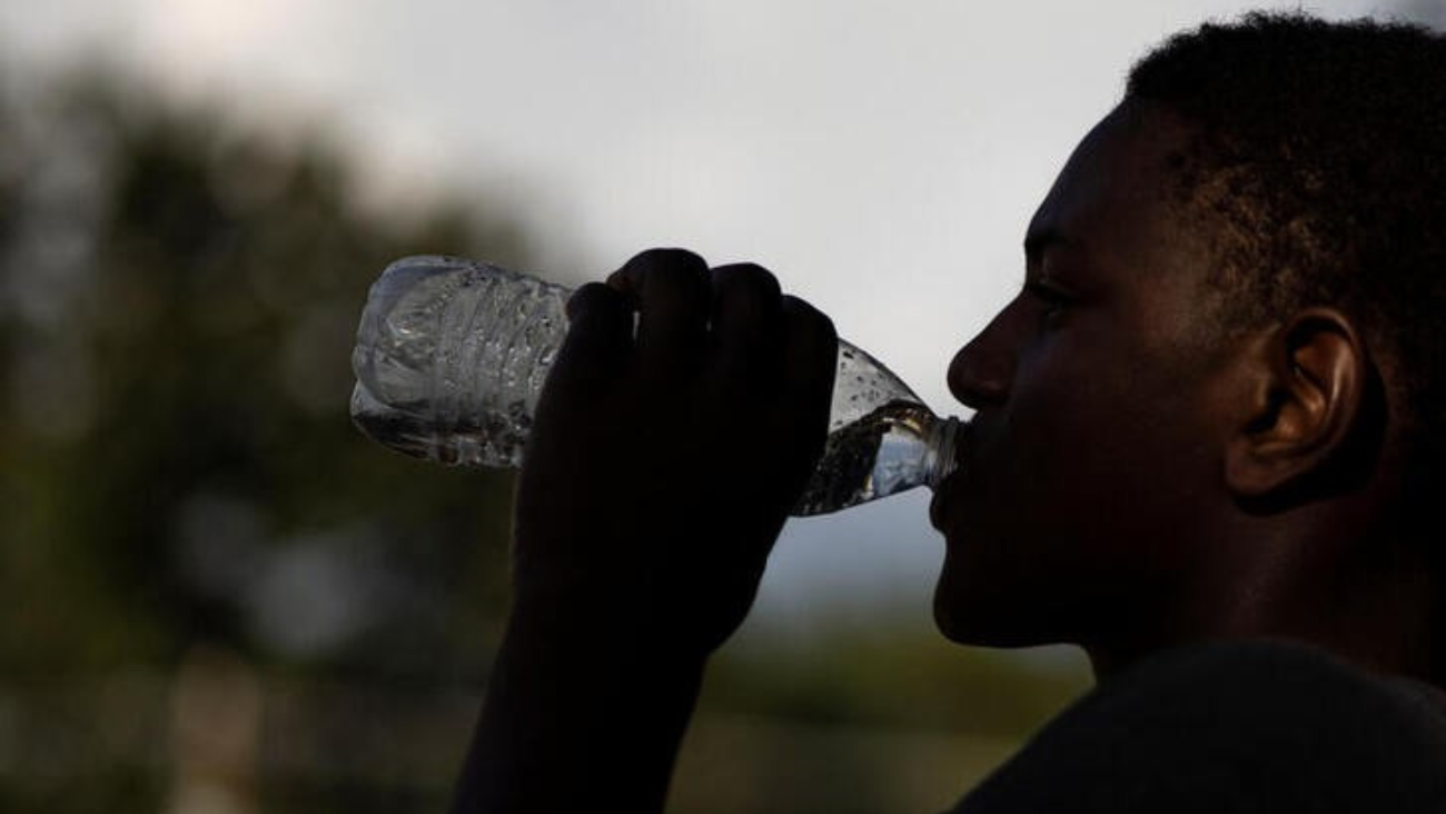 Cuánta agua debes beber al día según tu peso, estilo de vida y edad