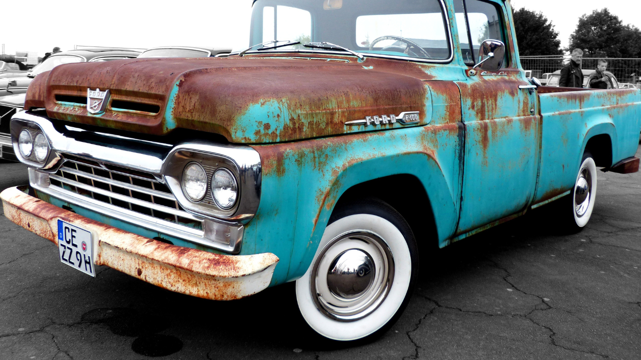 Localizan camioneta abandonada que obstruía paso en Tecamachalco