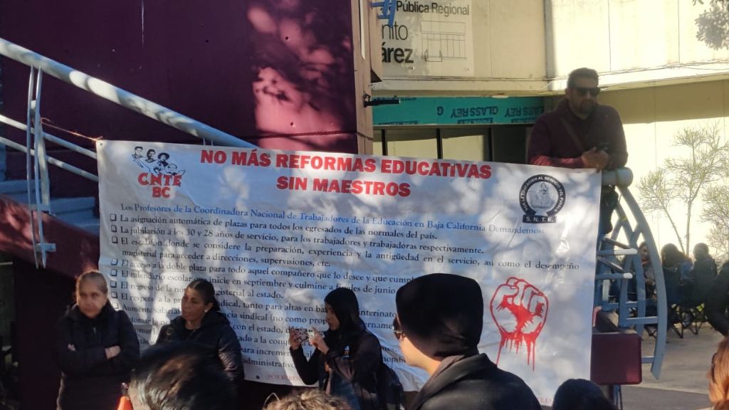 Secretaría de Educación en Tijuana es tomanda por maestros