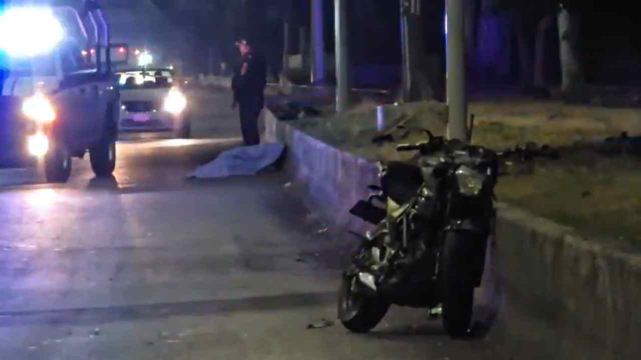 Mientras dormía: Hombre muere tras chocar su auto contra un muro de ...