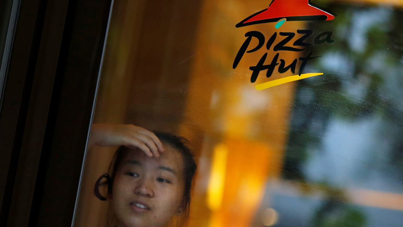 Pizza Hut cerrará 250 tiendas en EUA y revela que la comida barata ya no es rentable