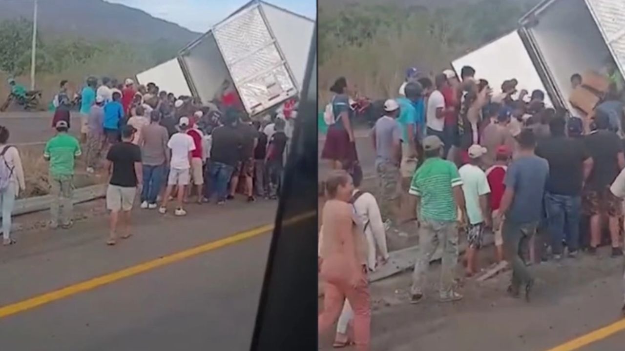 VIDEO: Captan intensa rapiña tras volcadura de camión en plena carretera; se robaron camarones