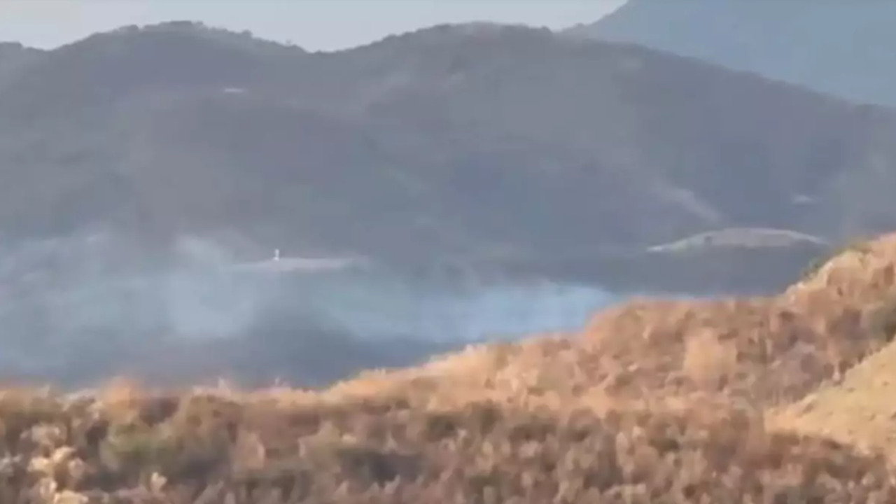 VIDEO: Helicóptero cae durante vuelo turístico en Zitácuaro, Michoacán: cinco lesionados en Semana Santa