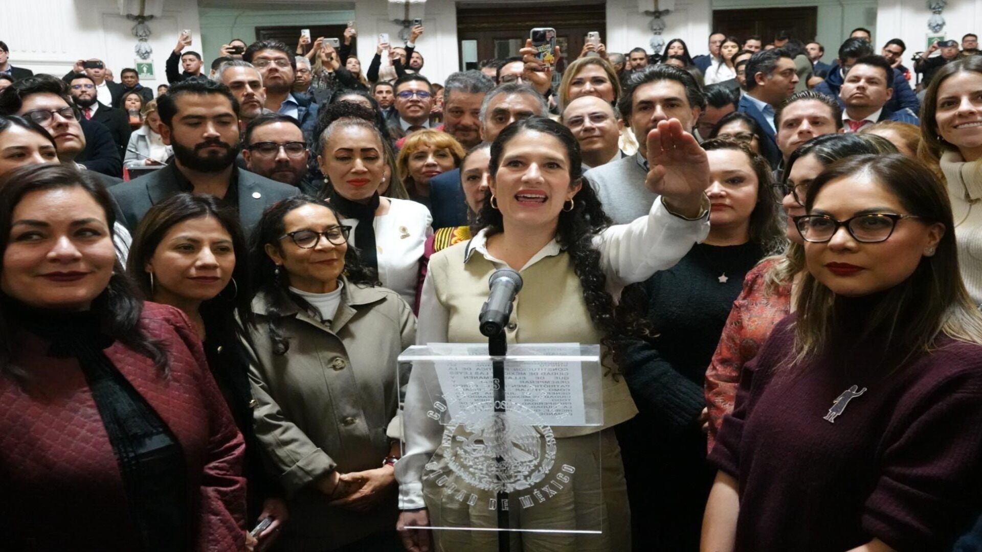 Bertha Luján nueva fiscal de la Ciudad de México