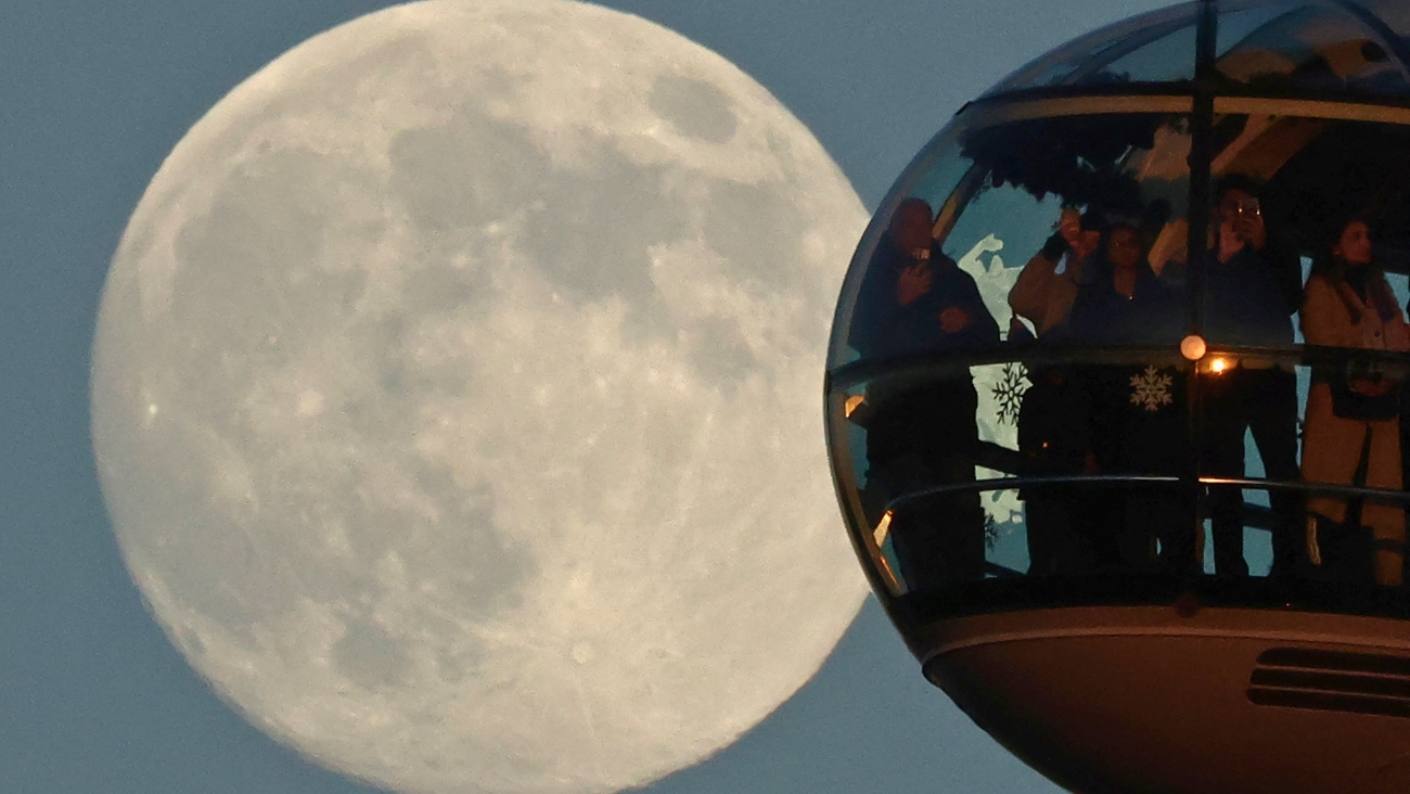 El punto máximo de la Superluna más brillante del año que inaugura el cielo del 2026