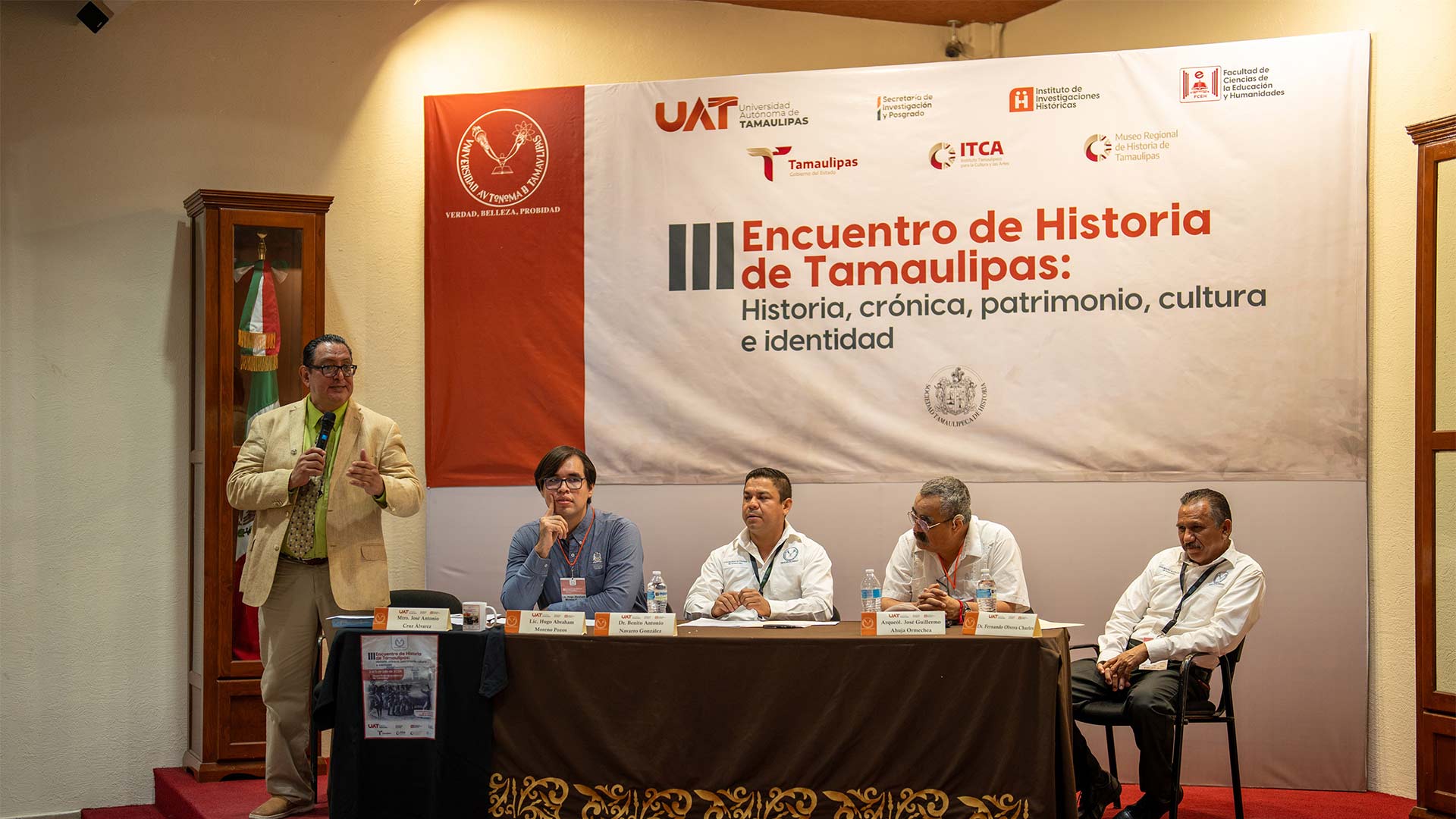 Realiza la UAT encuentro para la difusión de la historia de Tamaulipas
