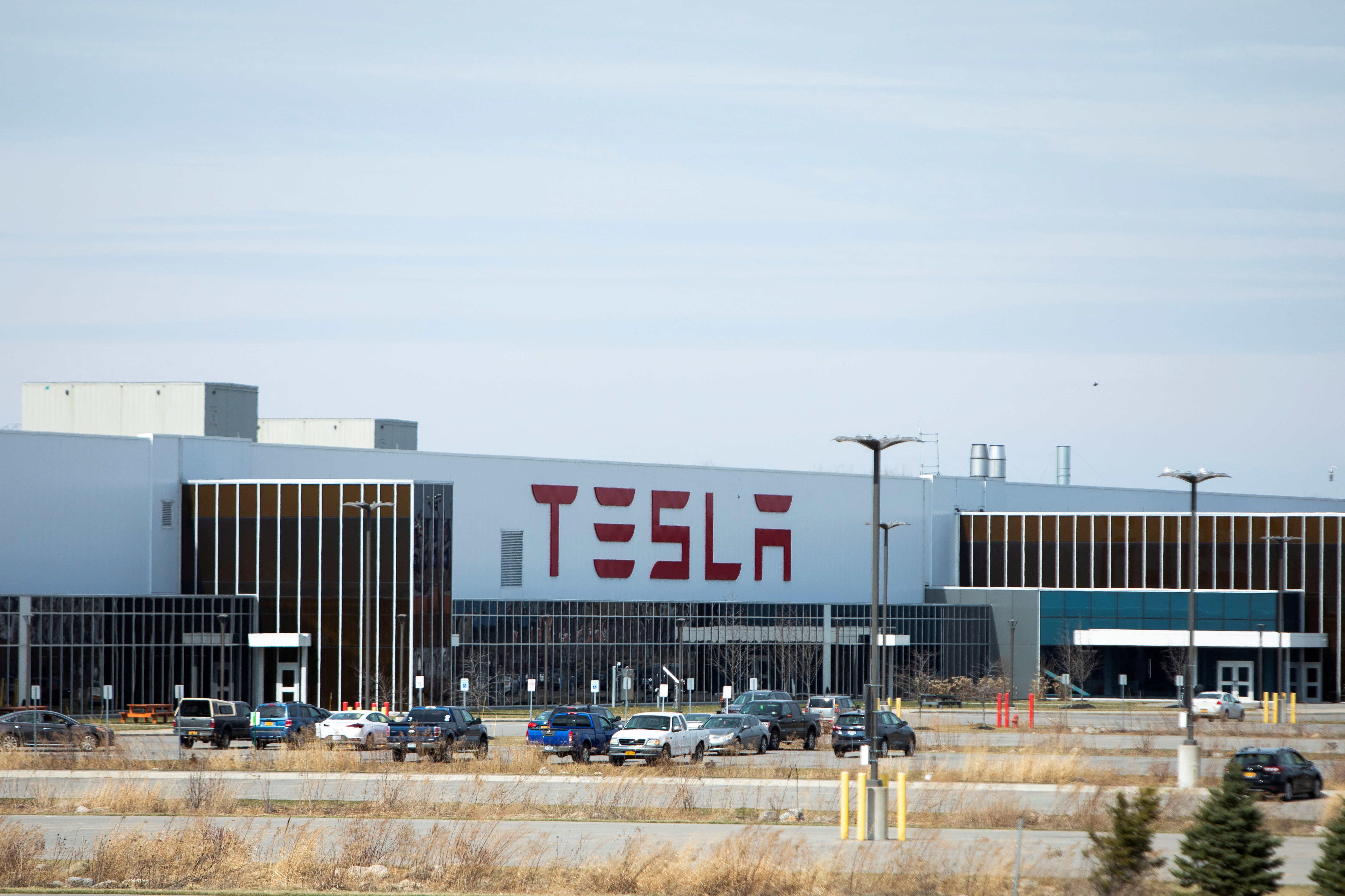 Querétaro se beneficiará con llegada de Tesla a Nuevo León