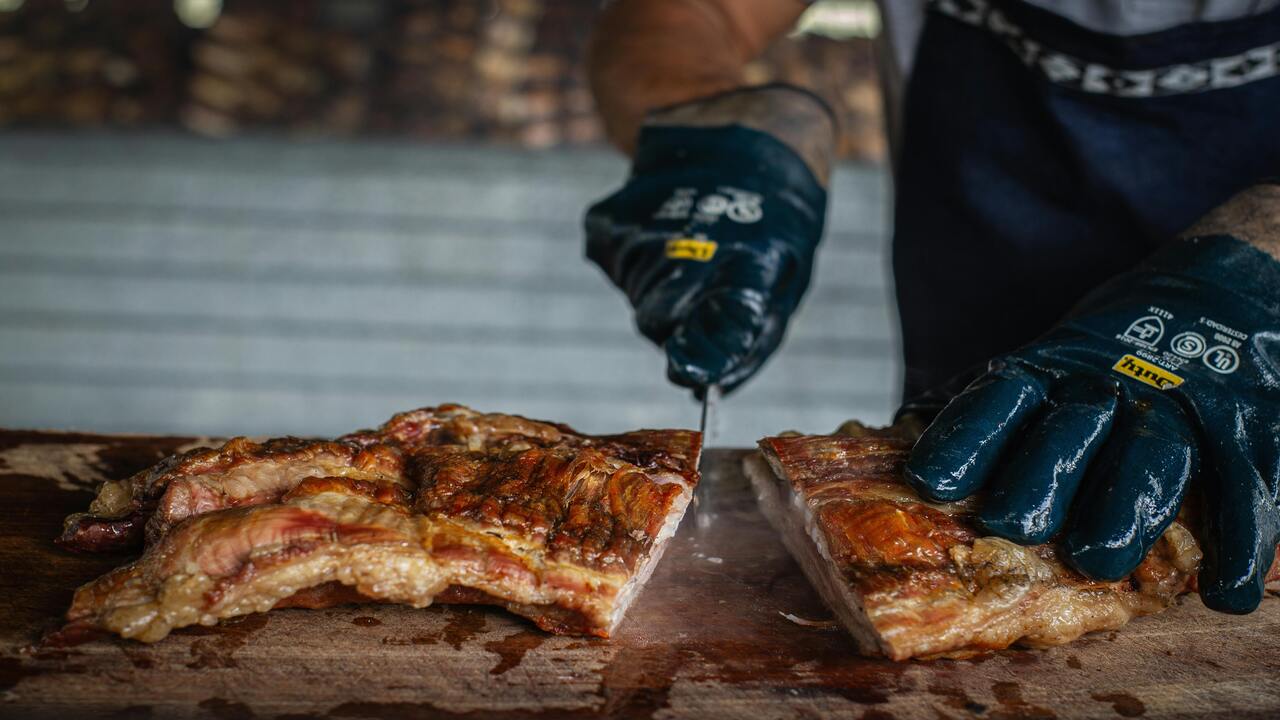 Milanesas de paloma y carne de burro: La drástica respuesta de Argentina ante la inflación de 2026