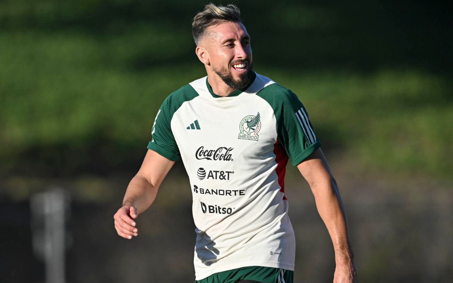 Héctor Herrera platicó con Jaime Lozano en Houston