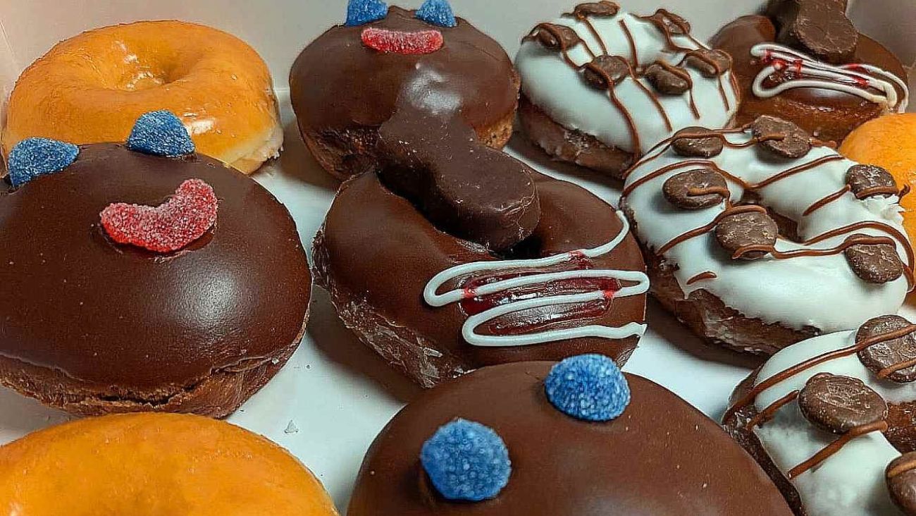 Krispy Kreme lanza dona inspirada en la Paleta Payaso de Ricolino por tiempo limitado