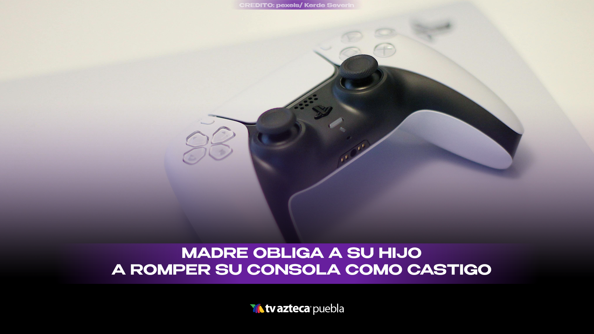 Madre obliga a su hijo a destruir su consola como parte de su castigo