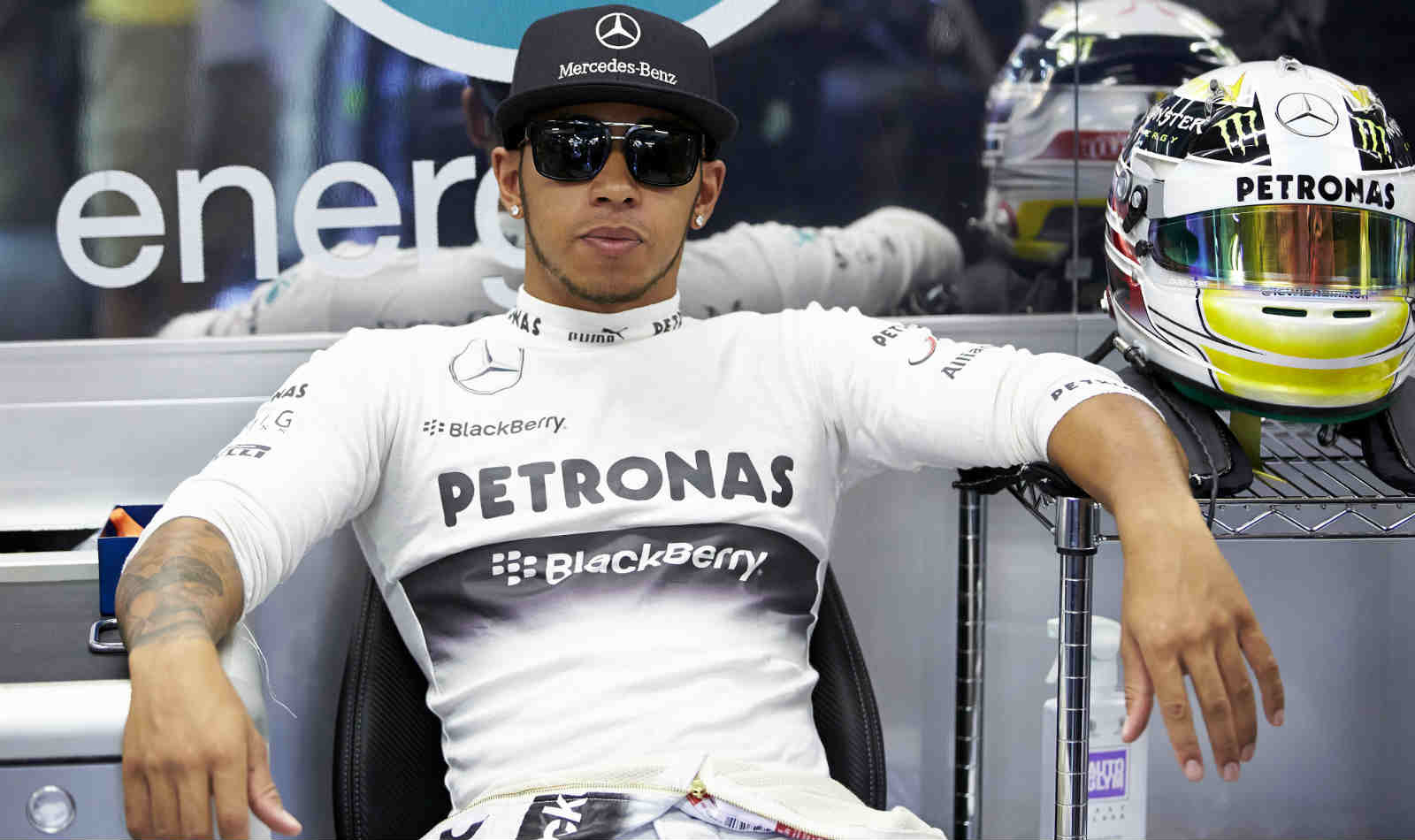 ¿Problemas en Mercedes? Hamilton no concuerda con Wolff - Vimarsana News
