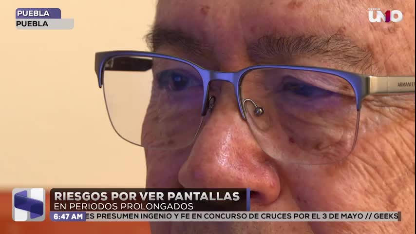 Riesgos por ver pantallas afectan la salud visual en Puebla