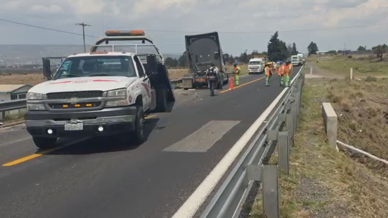 Tráiler embistió a vehículos en accidente sobre la carretera Zacatepec-Huamantla hoy: Reportan múltiples heridos