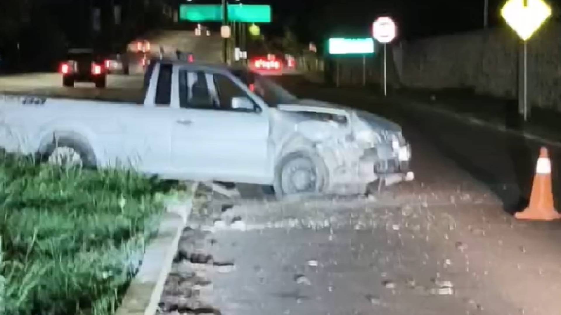 Fuerte accidente: Pierde el control de la unidad y se impacta contra un ...