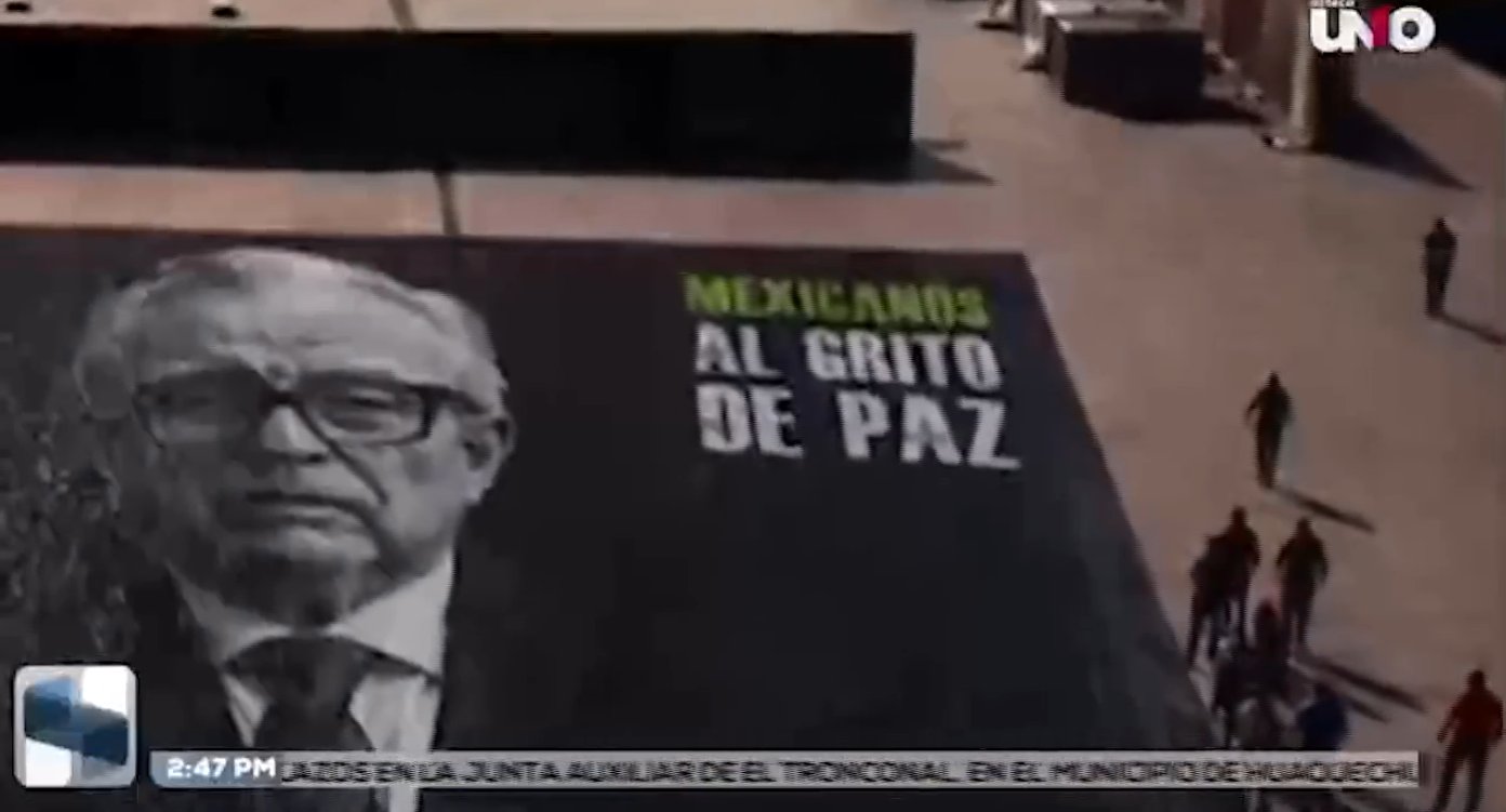 Colectivo protesta en el Zócalo contra presunta impunidad de Rubén Rocha Moya