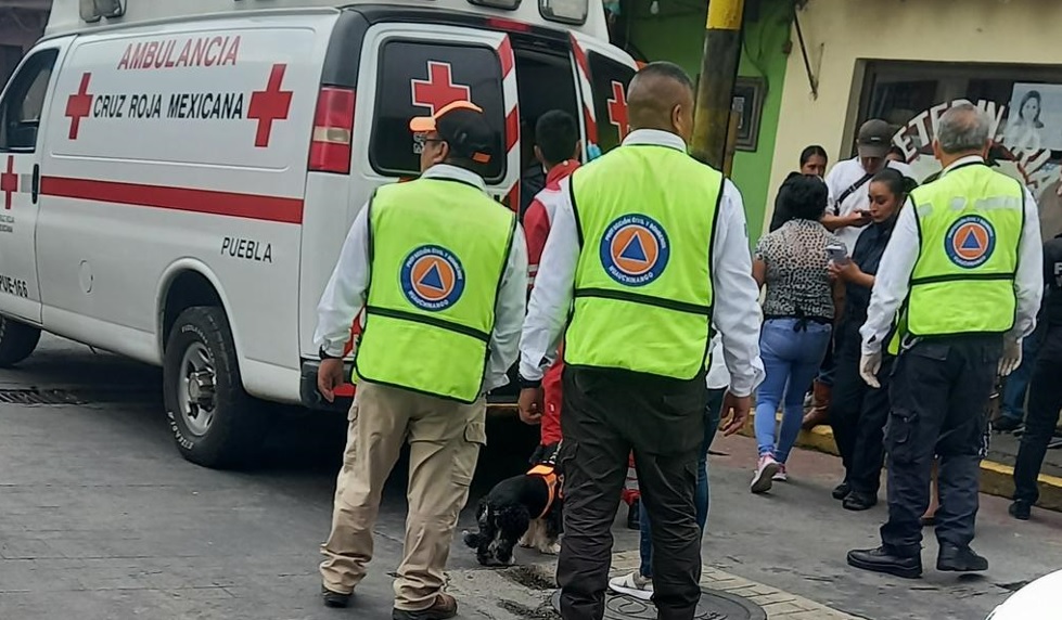 Mujer se debate entre la vida y la muerte balacera en Huauchinango