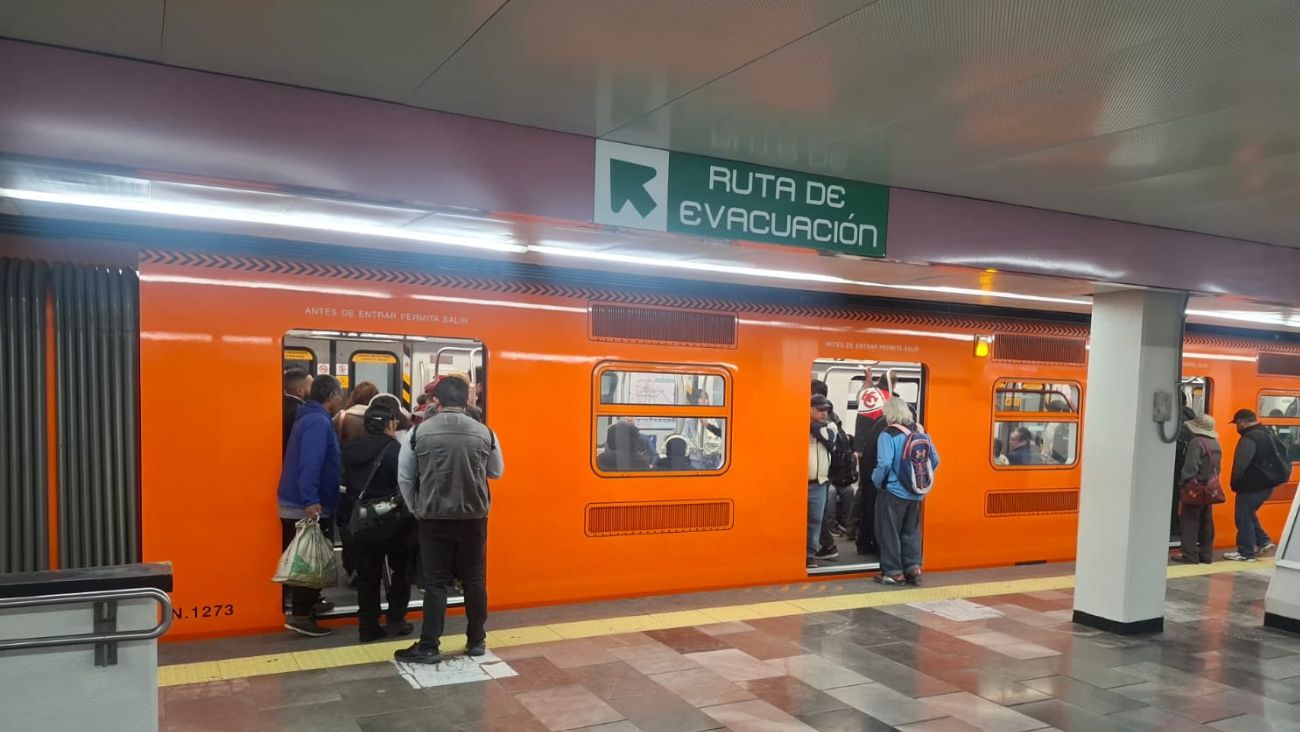 Líneas del Metro y Metrobús con retrasos de 20 minutos y estaciones con aglomeraciones