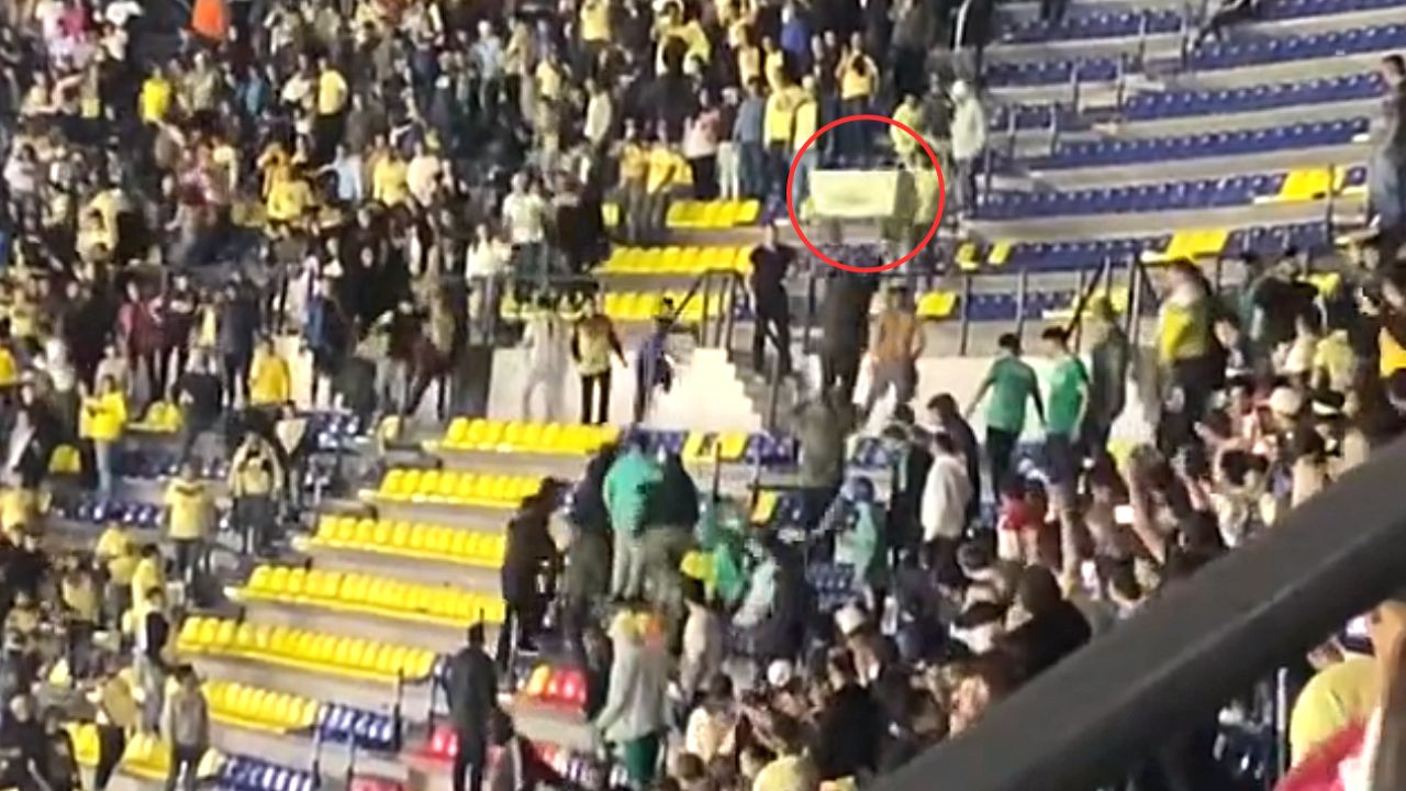 Aficionados de América y León se pelean en Estadio Azteca durante ...