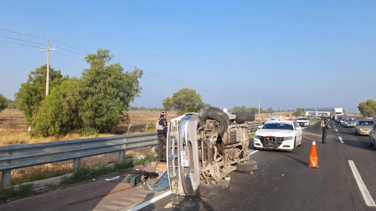 Volcadura tras accidente colapsó la autopista Puebla–Orizaba hoy: tráfico intenso