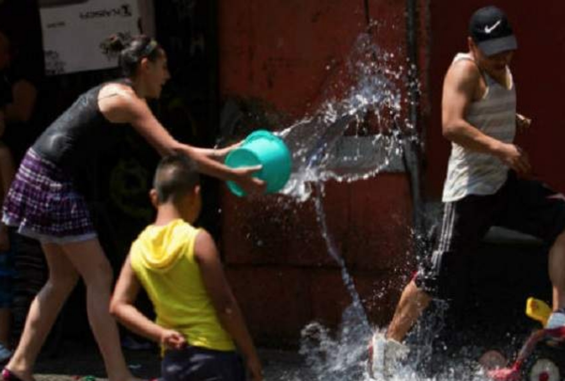 Sábado de Gloria: Estas son las multas por tirar agua CDMX