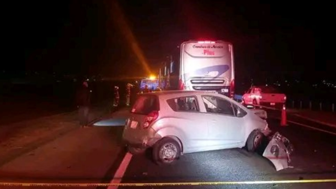 Accidente en la México-Tuxpan deja 3 muertos y 7 heridos