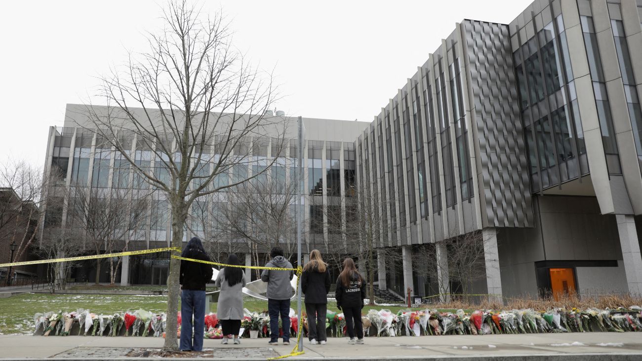 Hallan muerto al sospechoso del tiroteo en la Universidad de Brown; se habría quitado la vida
