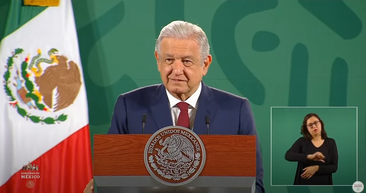 "A mitad del camino", así se llamará el nuevo libro de AMLO - Vimarsana News