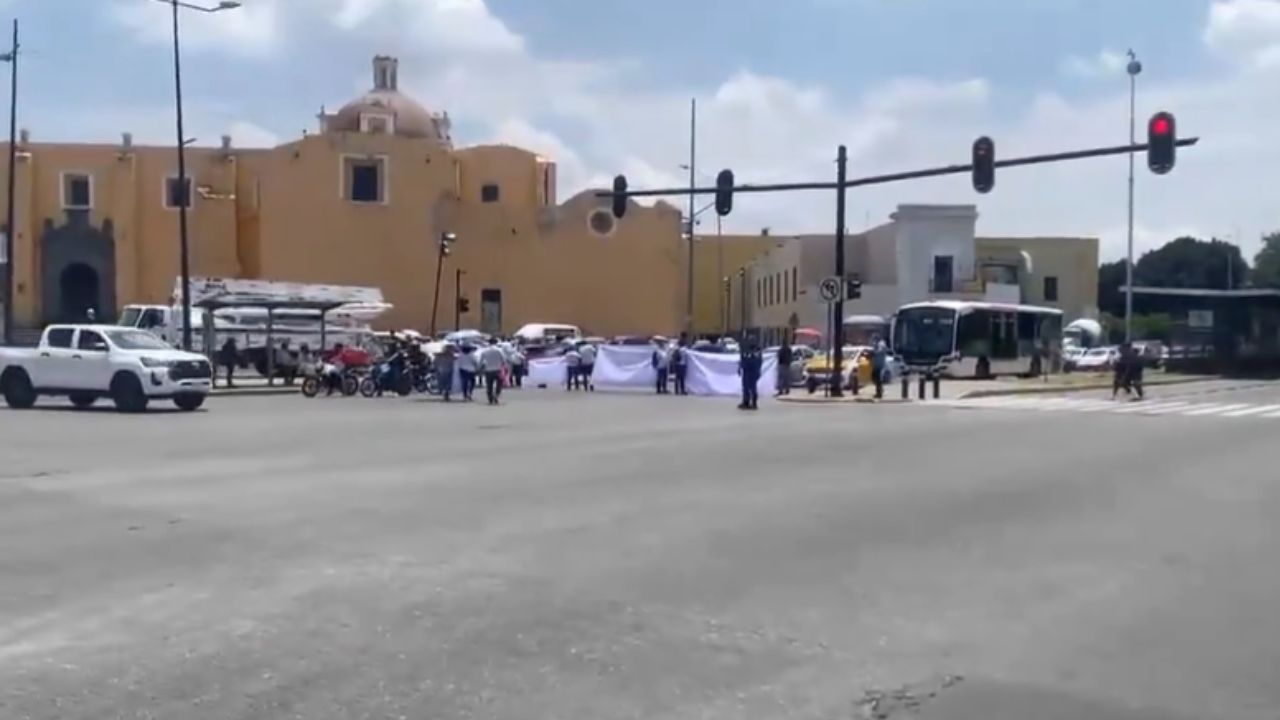 VIDEO: ¡Precaución! Se registra CIERRE en el bulevar 5 de Mayo HOY viernes: vías alternas