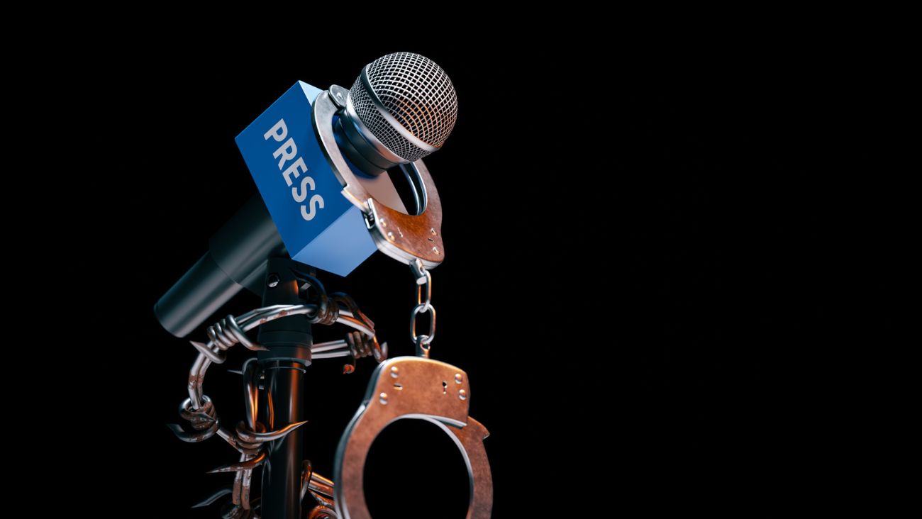 Por quinto año consecutivo, suman más de 300 periodistas encarcelados en el mundo al cierre de 2025