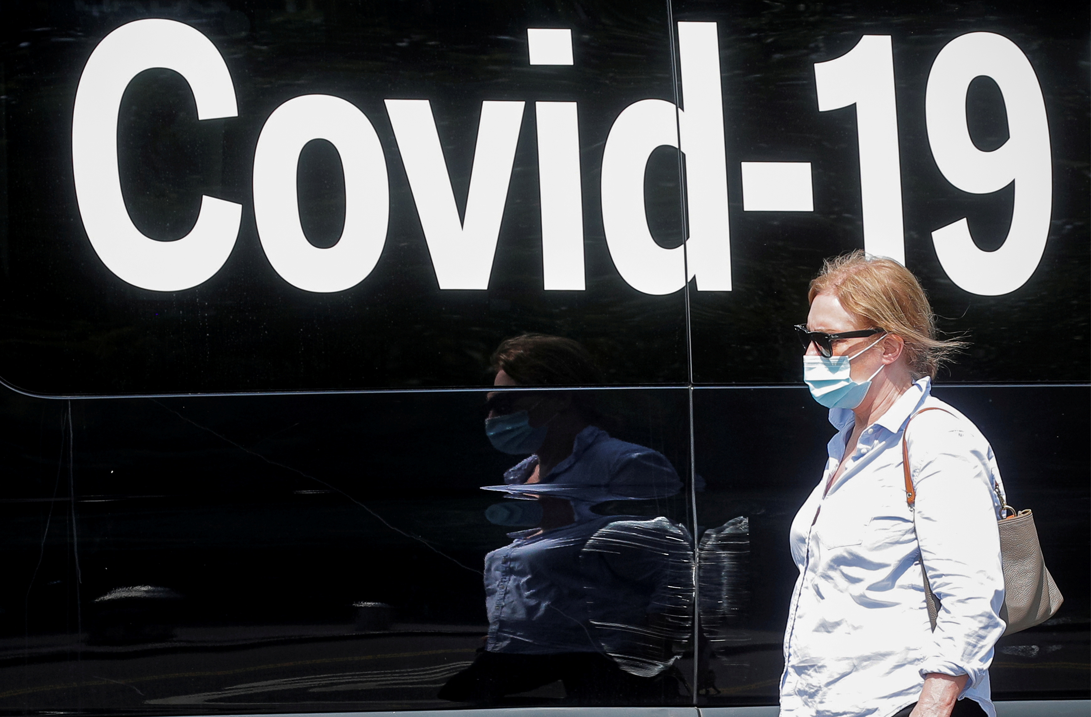 Nueva York exigirá vacuna o prueba semanal de Covid-19 - Vimarsana News