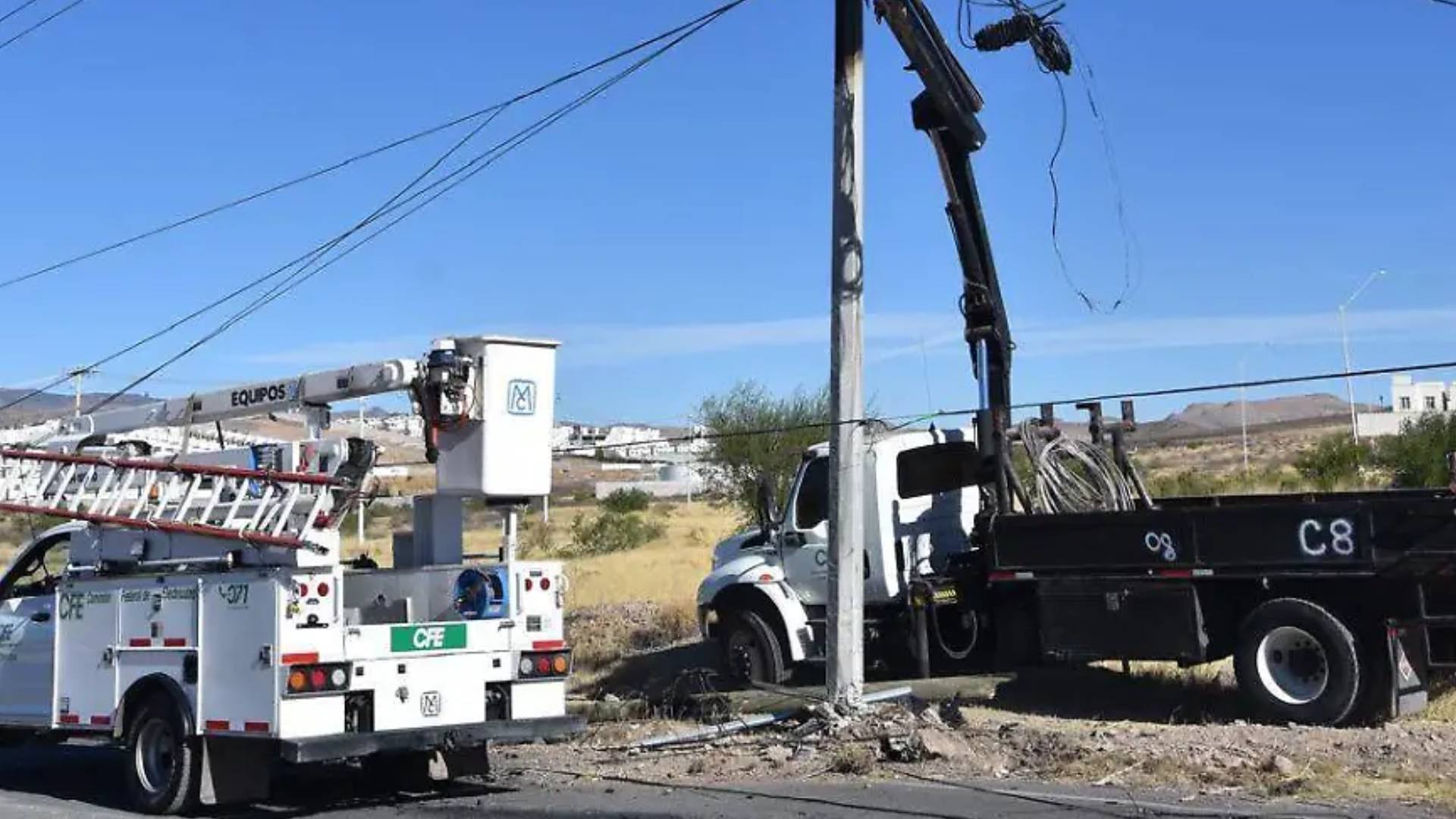 Choque contra poste deja sin luz a vecinos de la zona de El Reliz en ...