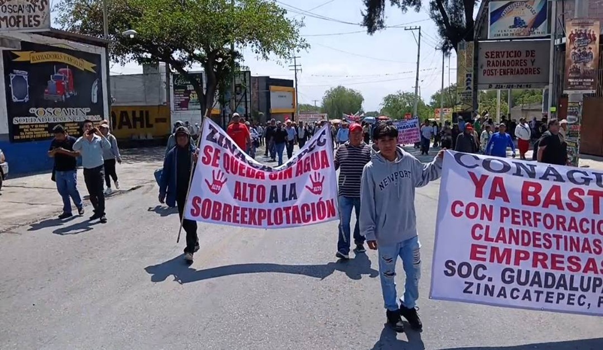 VIDEO: Manifestación en Tehuacán denuncia presunta sobreexplotación de agua en la región