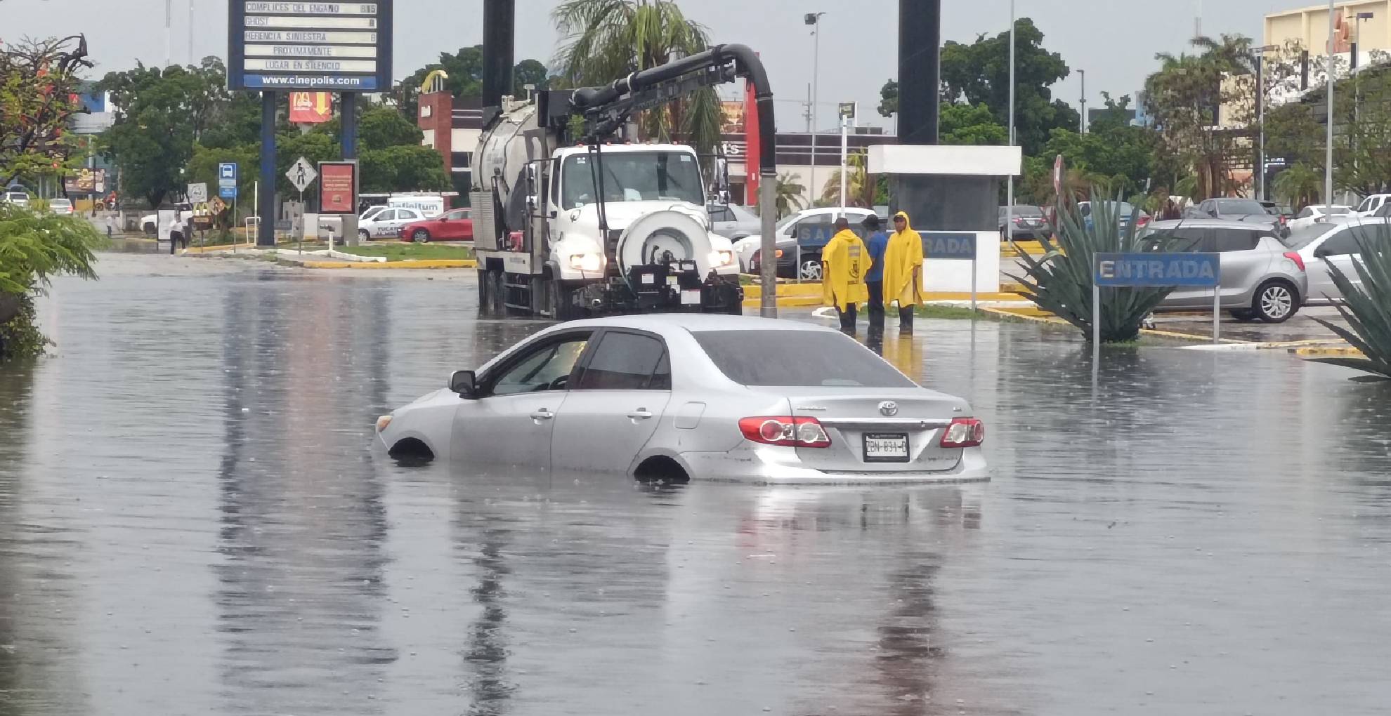 ÚLTIMO MINUTO: Lista de las calles más inundadas por las lluvias en ...