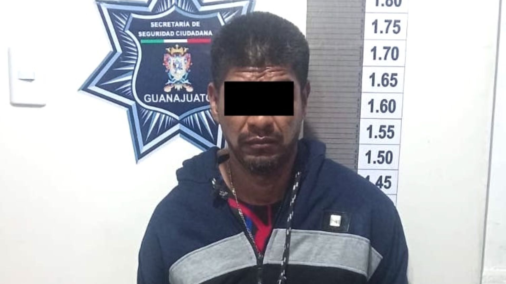 Detienen a hombre por agredir con un cuchillo a su esposa e hija, en ...