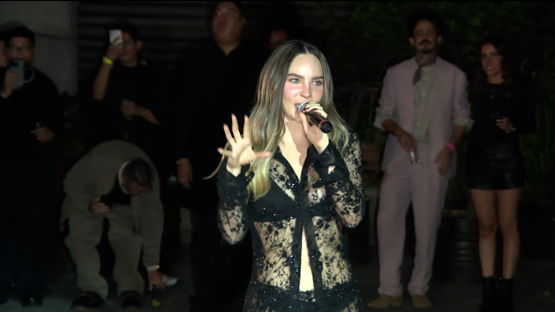 Ventaneando muestra los detalles no vistos de la presentación de 'Indómita', de Belinda