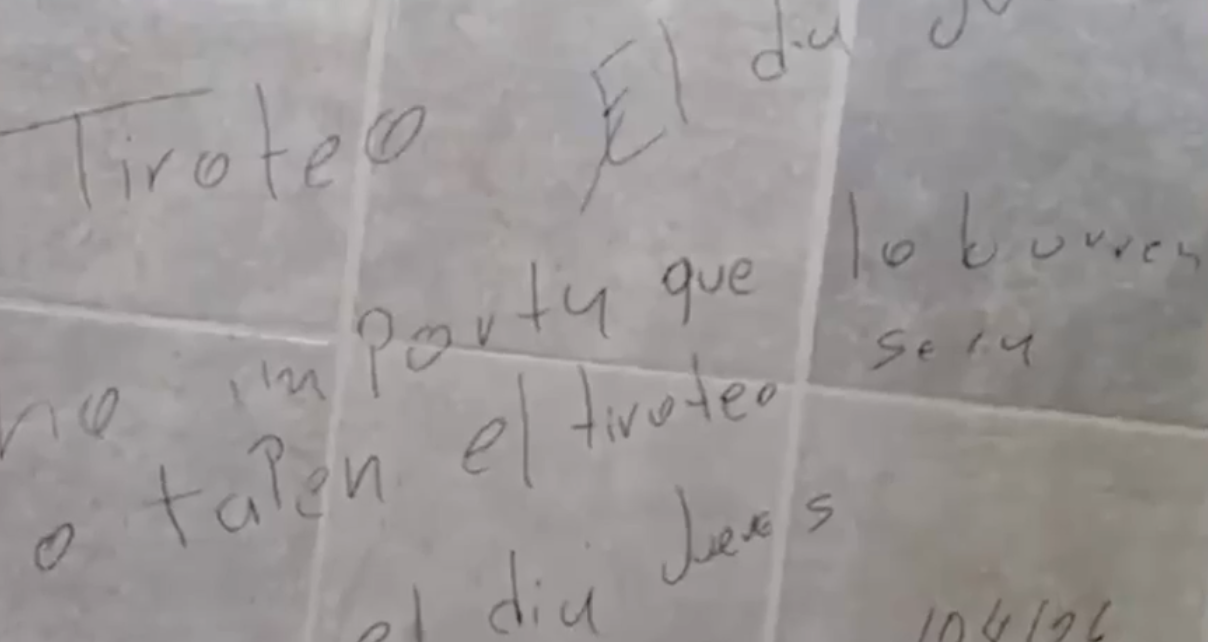 Nueva amenaza de tiroteo en escuela pública de Puebla genera ALERTA este jueves, sin que el gobierno de Alejandro Armenta implemente acciones de prevención. Padres de familia critican pasividad de la autoridad estatal