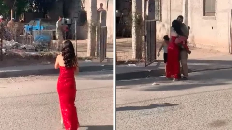 En un video publicado en redes sociales se muestra a una joven que en el día de su graduación visitó a su padre, de oficio albañil, en su lugar de trabajo.