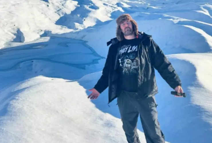 /famosos/youtuber-adam-the-woo-encontrado-sin-vida-casa-pb-notas