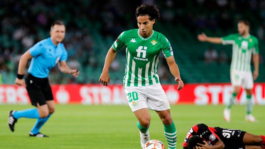 Diego Lainez con el Real Betis